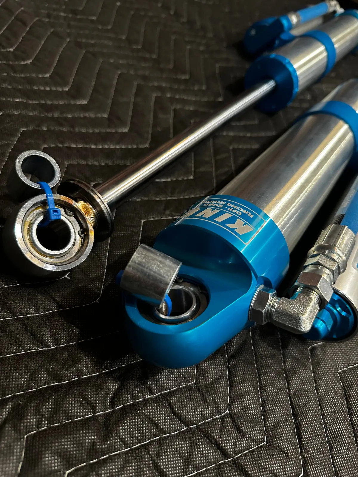 King 96-04 Tacoma Rear Shock Set With Fabtech Or Rough Country 6'' Lifts Pt: Tn523-01 2