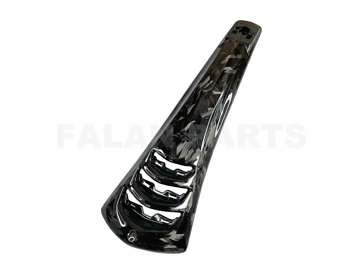 Forged Carbon Fiber Horn Cover | Vespa Primavera / Sprint 50-150Cc ('18-) 1