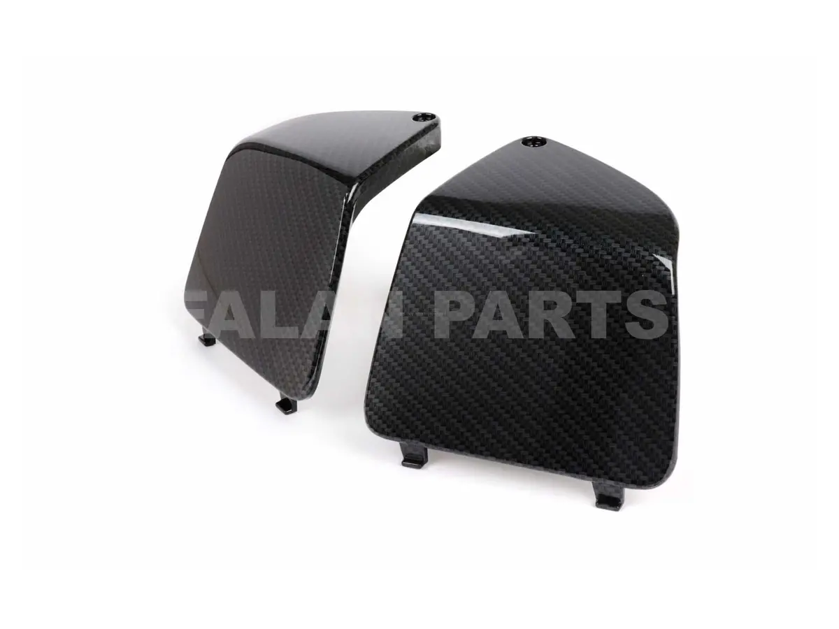 Glovebox Door Trim Set Moto Nostra Carbon Look | Vespa Gts/Gts Super/Gtv/Gt 60/Gt/Gt L 125-300Cc 1