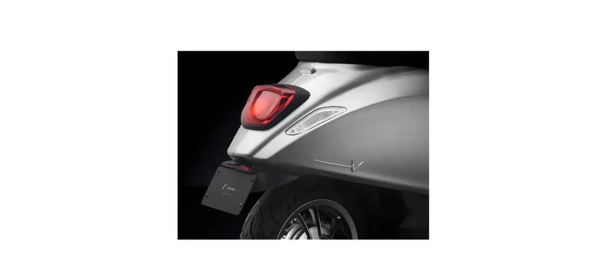 Logo Rizoma Side Panel | Vespa Primavera/ Sprint/ Elettrica 50-150Cc 1