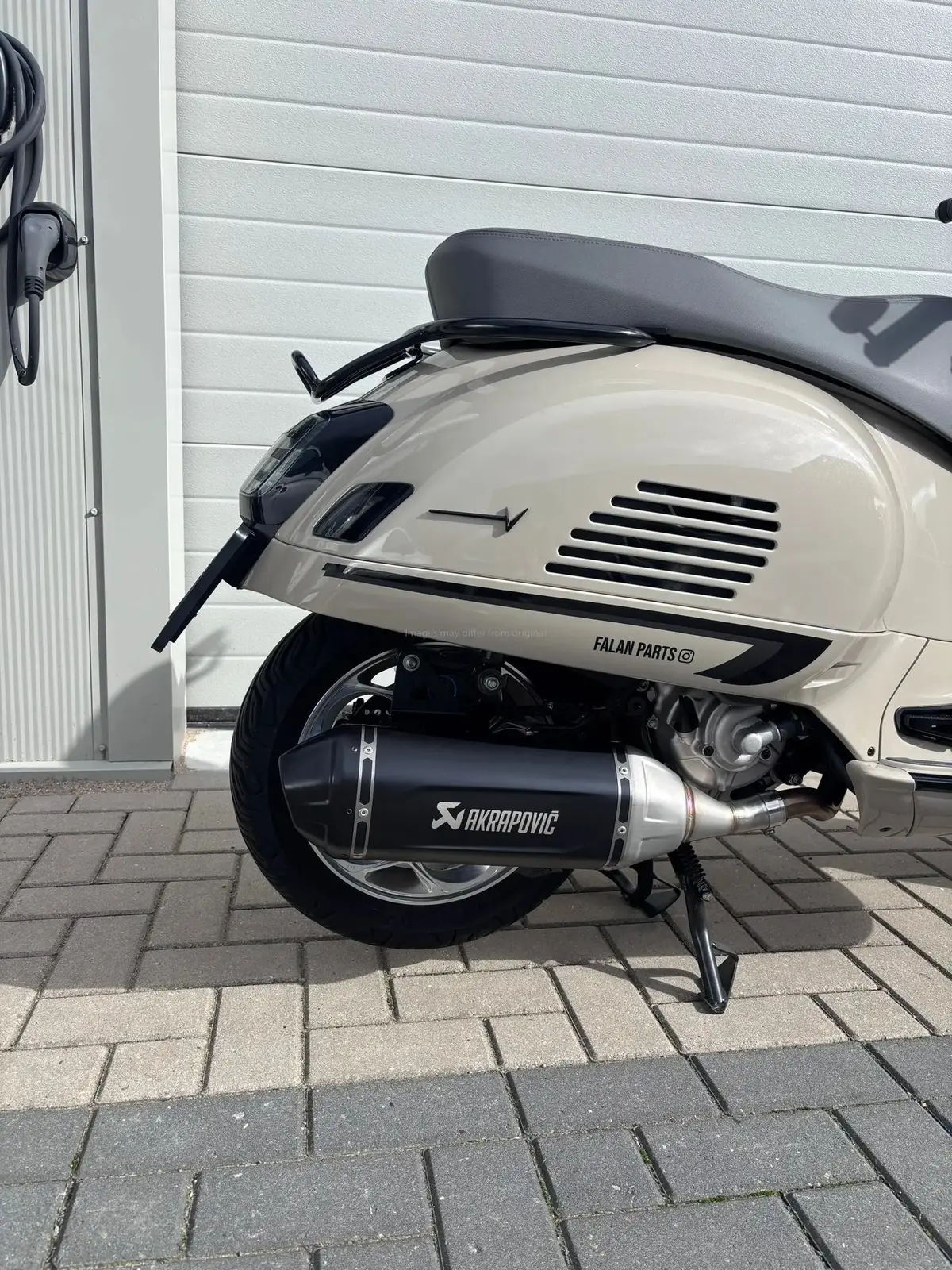 Luggage Carrier Rear Fp Parts Gloss Black | Vespa Gt/Gtl/Gtv/Gts/Gts Super 125-300Cc 2