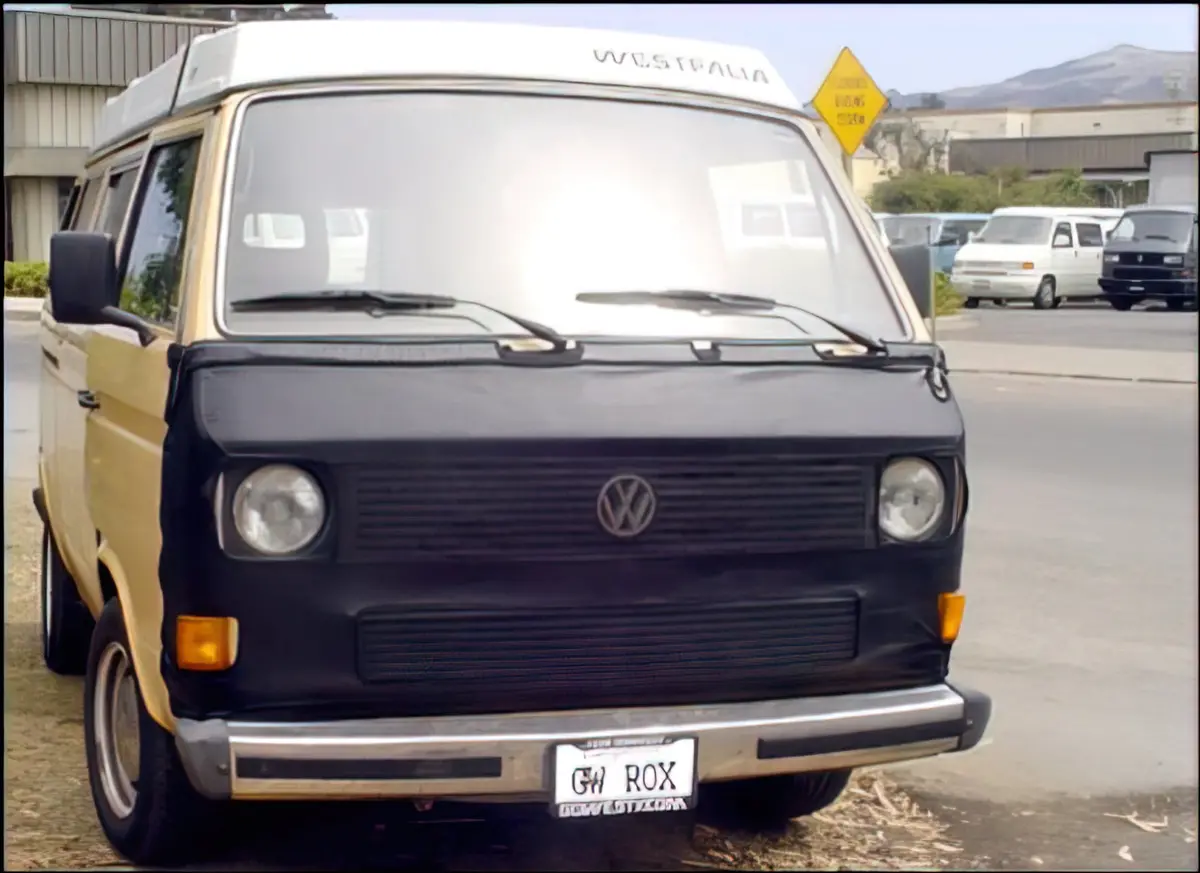 Bra With Left Hand Antenna [Vanagon] 1