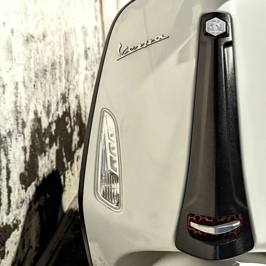 Cnc Horn Cover Js Manuf Black | Vespa Sprint / Primavera 50-150Cc 1