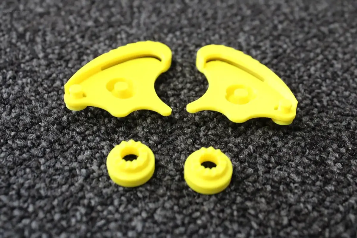 Roof Boxer V8 Helmet Clip Set Yellow 1