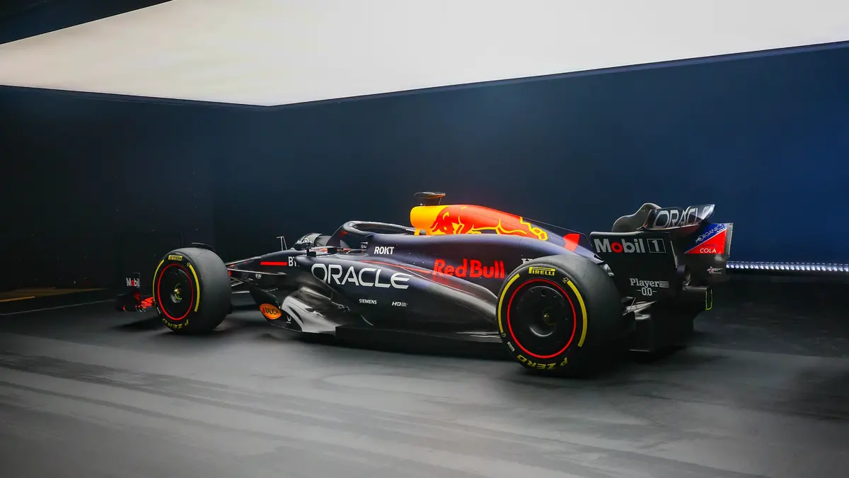 Official Oracle Red Bull Racing 2024 Rb20 Show Car 1