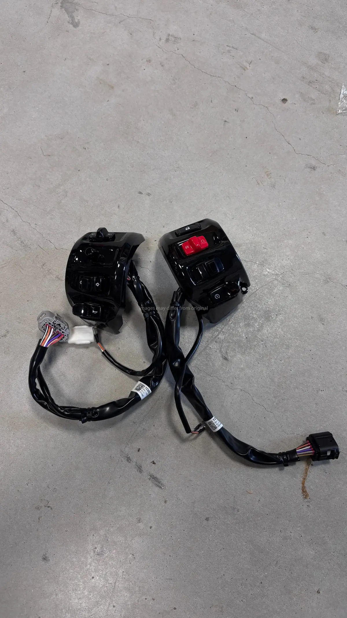 Switch Cover Set Fp Parts Gloss Black | Vespa Gts 125-300 ('23-) 1