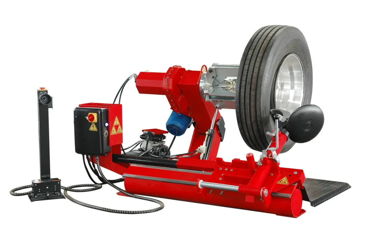 Truck Tyre Fitting Machine 1