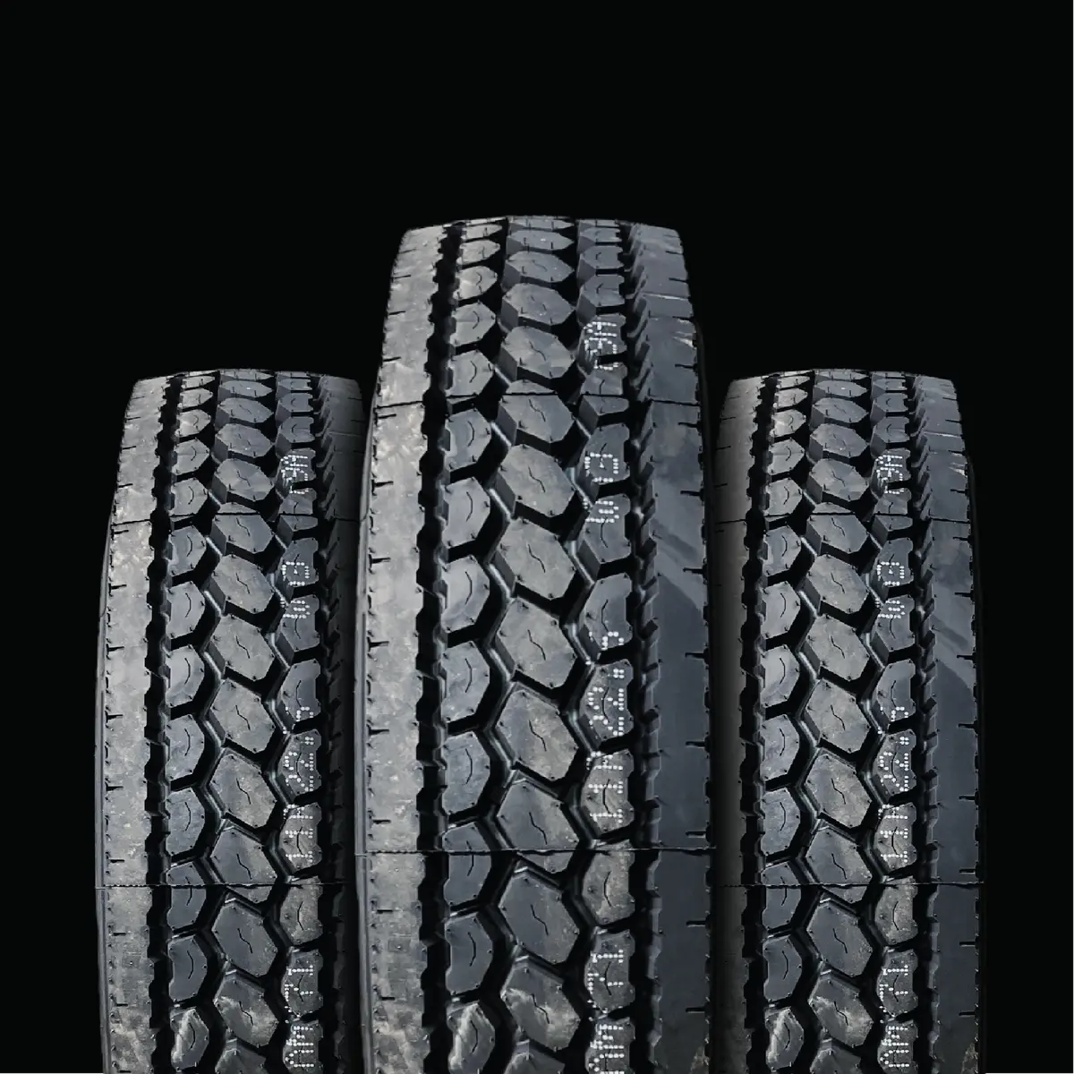 Lanvigator D808 Truck Tyre - 11R22.5 1