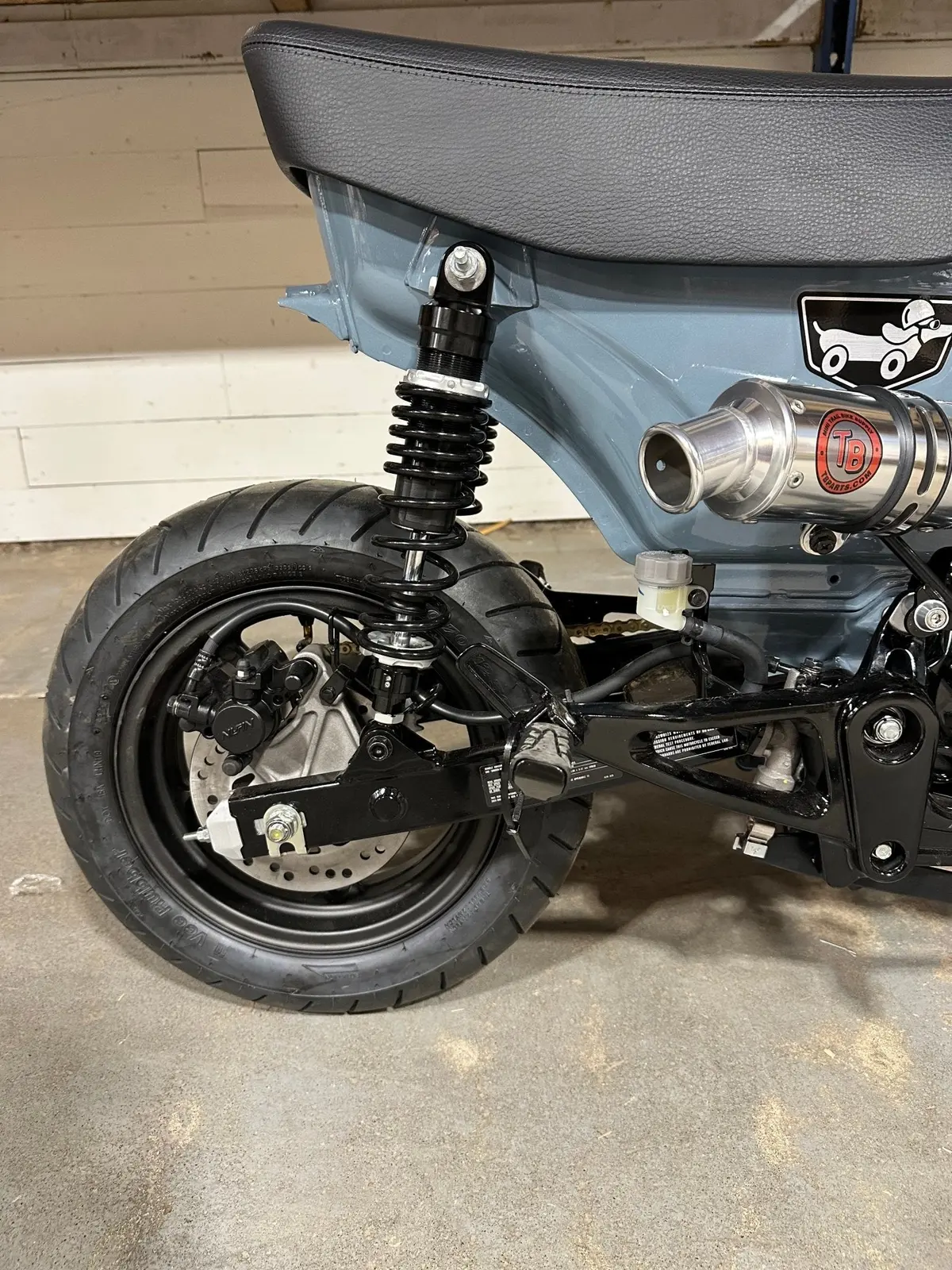 Dax 330Mm Shocks - Black 1