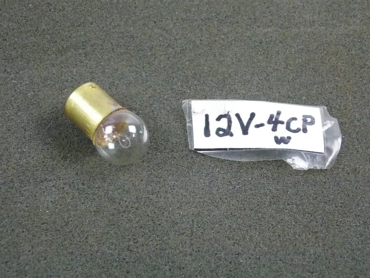Light Bulb 12V / 4W Cp Automotive Motorcycles Kawasaki Suzuki Honda Yamaha 1