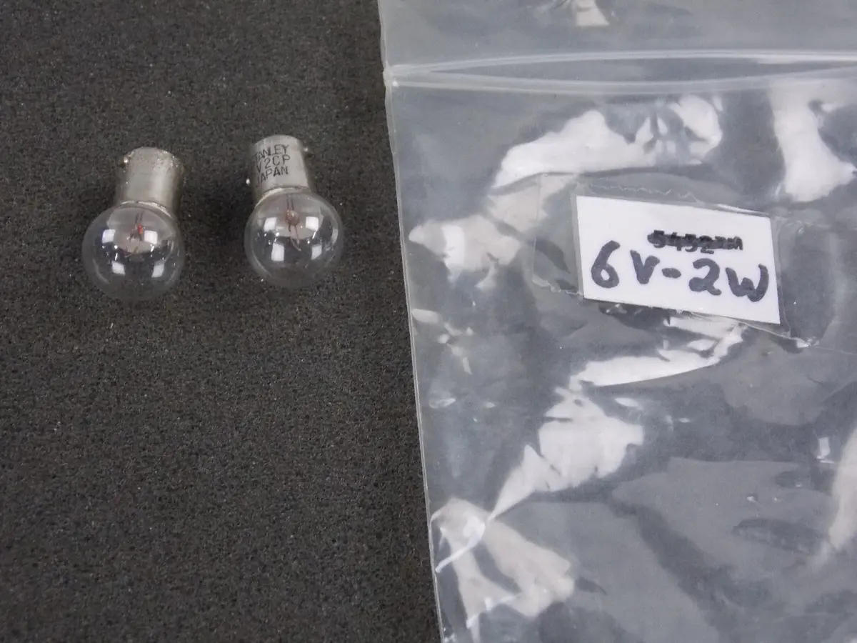 Stanley (2) Light Bulb 6V 2Cp 2W Brake Tail Stop Light Honda Yamaha 1