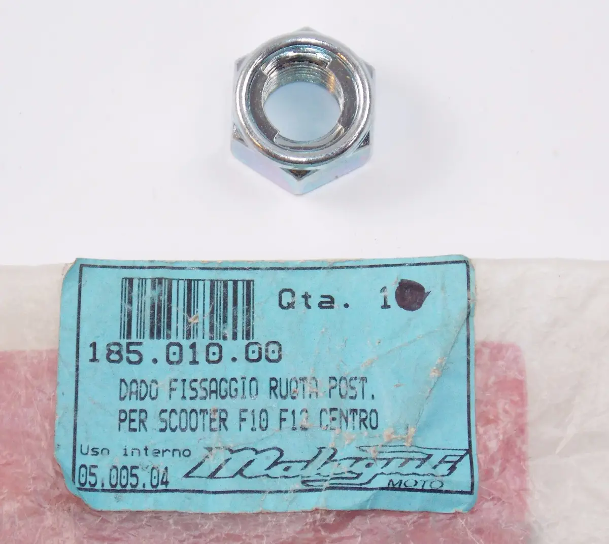 Oem Malaguti Madison 125/ R125 Password 250 F10 F12 Wheel Fixing Nut 185.010.00 1