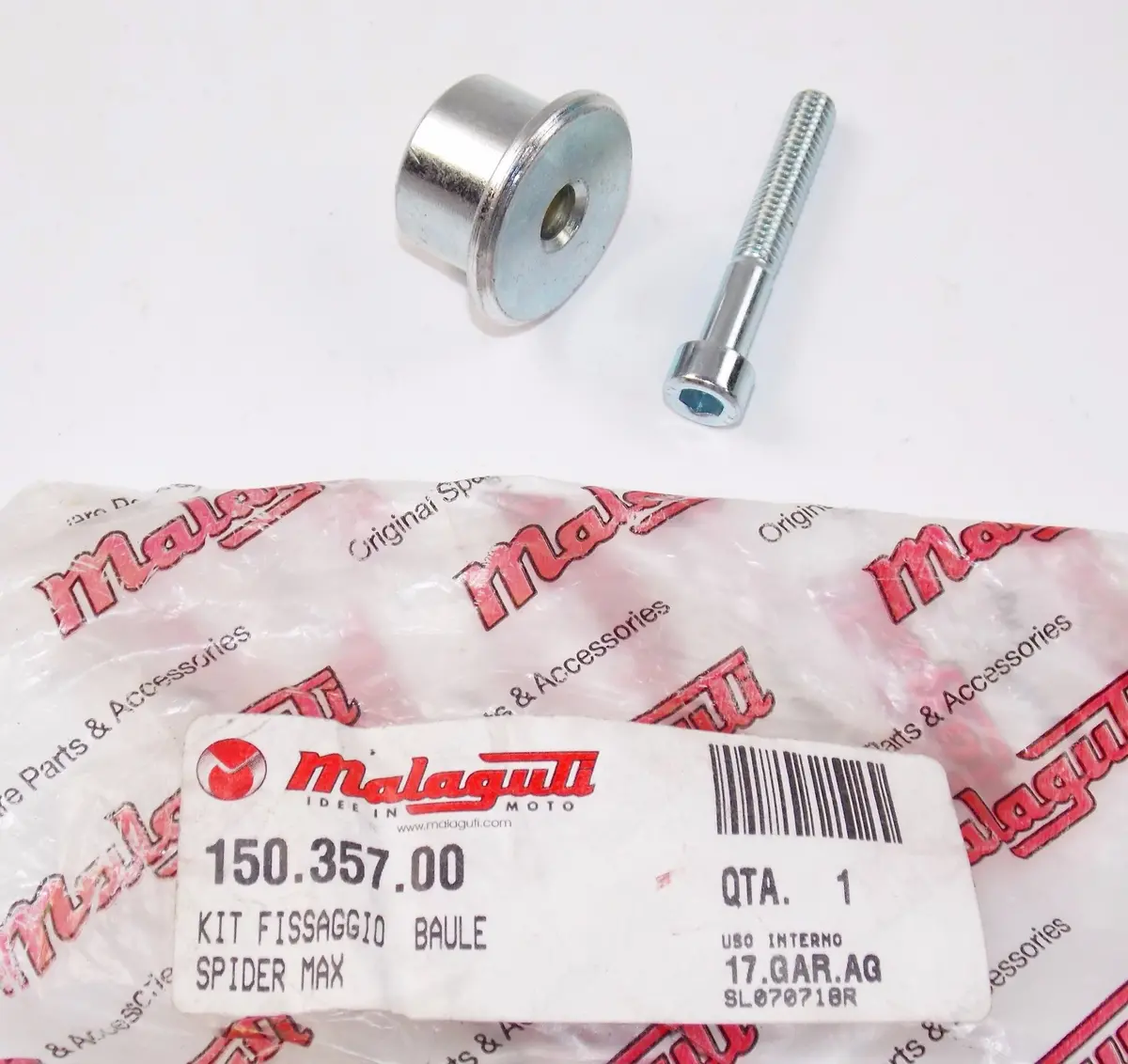 Nos Oem Malaguti Spider Max Gt 500 Euro 3 Top Case Fixing Kit 150.357.00 1