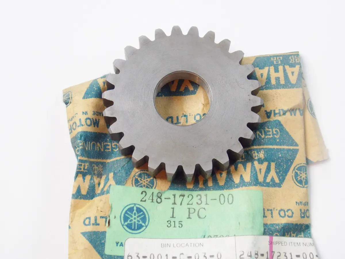 Nos Oem Yamaha 69-71 At1e At1m Ct1 At1b Transmission Gear 3Rd Wheel 248-17231-00 1