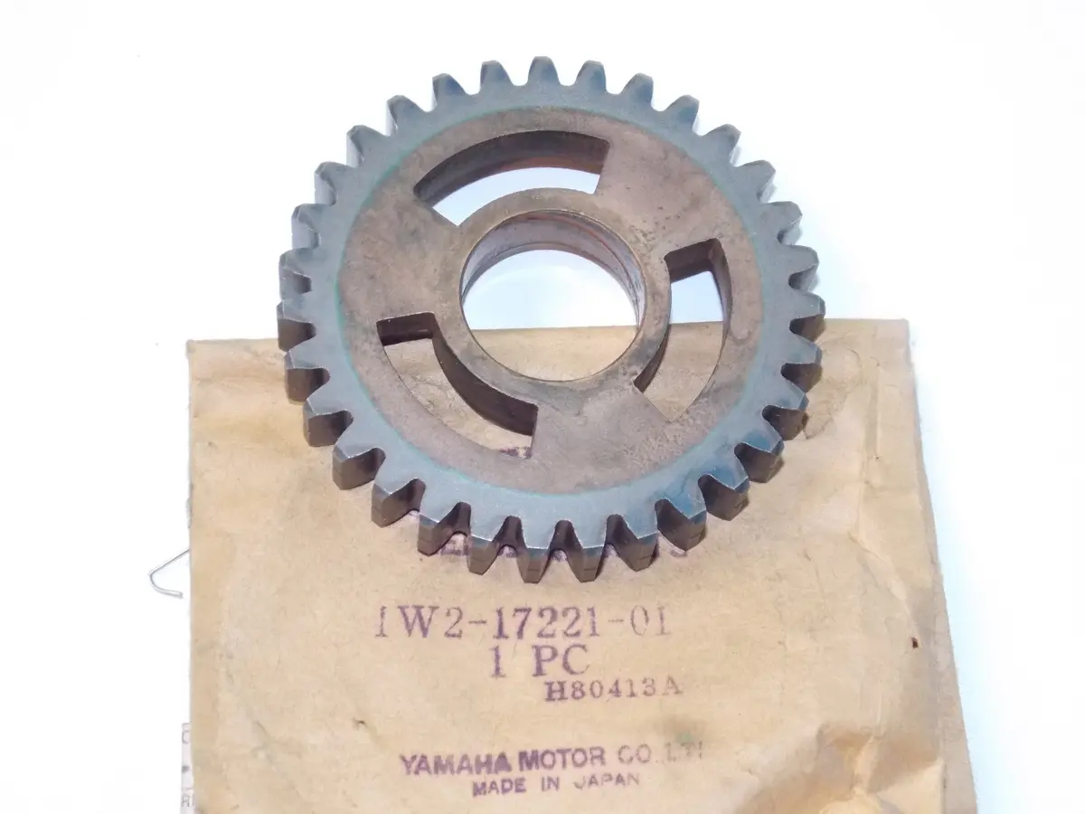 Nos Oem Yamaha 1977-1981 It175d It175e Transmission Gear 2Nd Wheel #1W2-17221-01 1