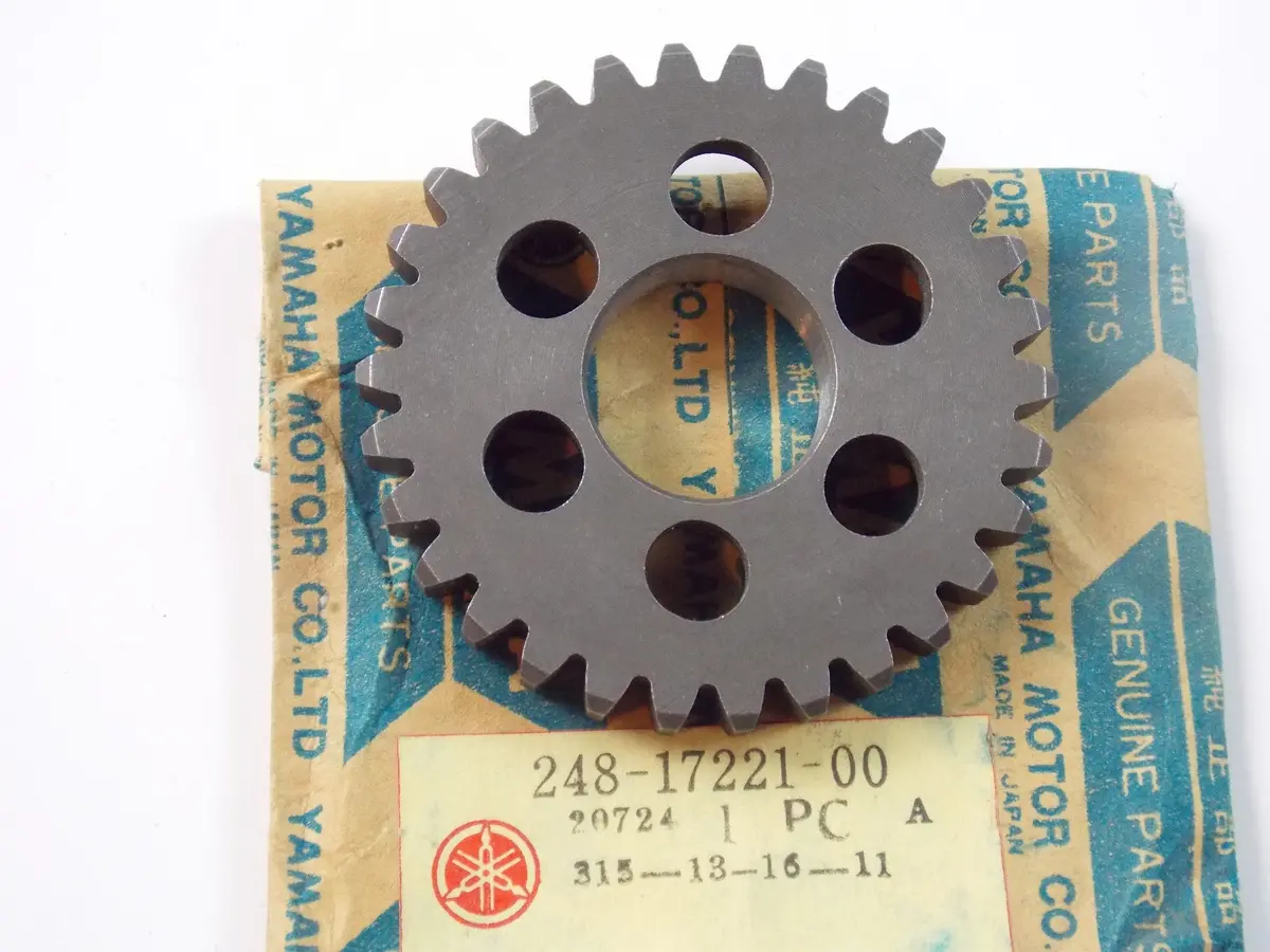 Nos Oem Yamaha 69-71 At1e At1m At1b Atm1b Ct1b Gear 2Nd Wheel # 248-17221-00 1
