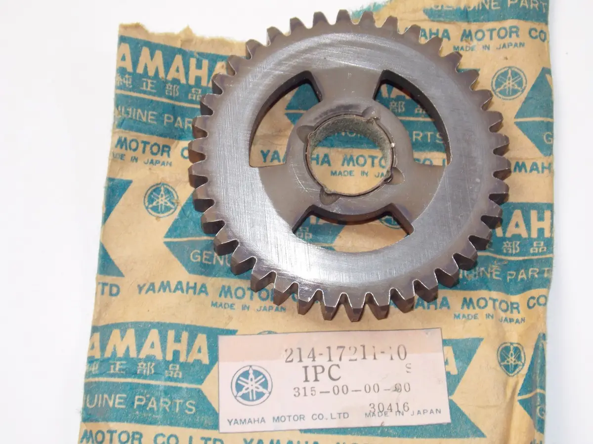 Nos Oem Yamaha 69-76 Dt1b Dt1s Dt1c Rt1 Rt1m Rt1e Gear 1St Wheel # 214-17211-10 1