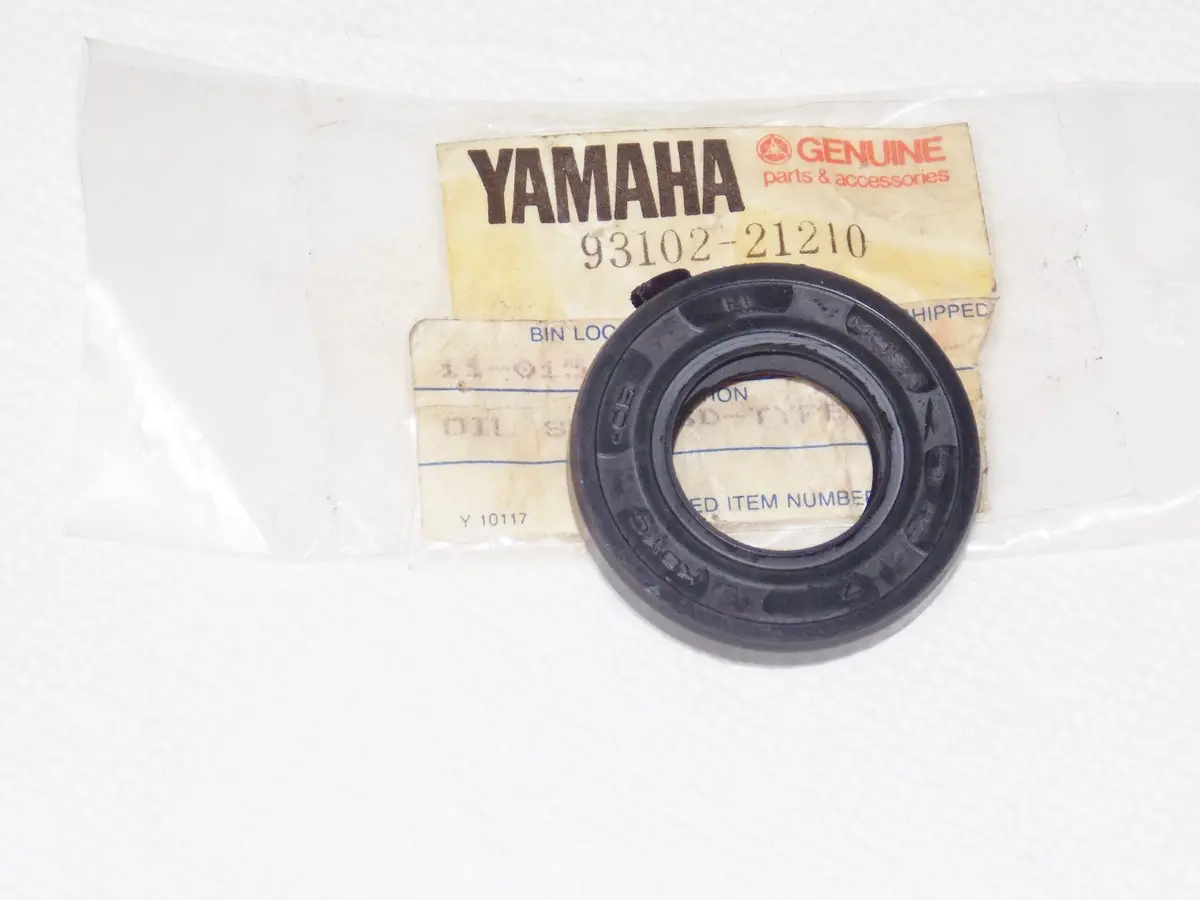 Nos Yamaha 1980 Yt125g Front Wheel Oil Seal Sd-Type 93102-21210 1