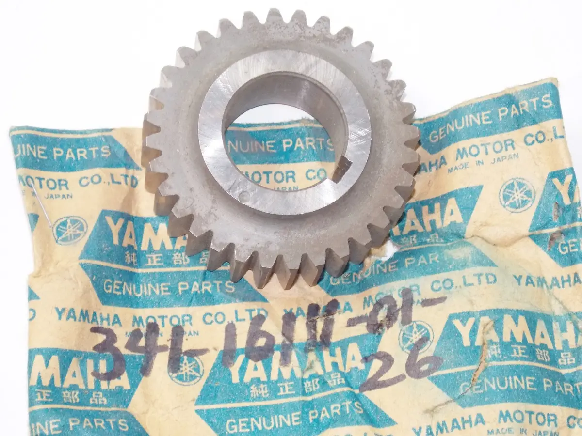 Nos Oem Yamaha 73-74 Tx750/A Crank Piston Gear Primary Drive # 341-16111-01-26 1