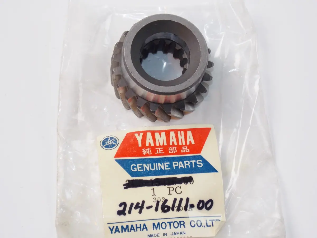 Nos Oem Yamaha 68-73 Dt1/B/C/E/S Rt1/M/B Dt2 Dt3 Gear Primary Drive 214-16111-00 1