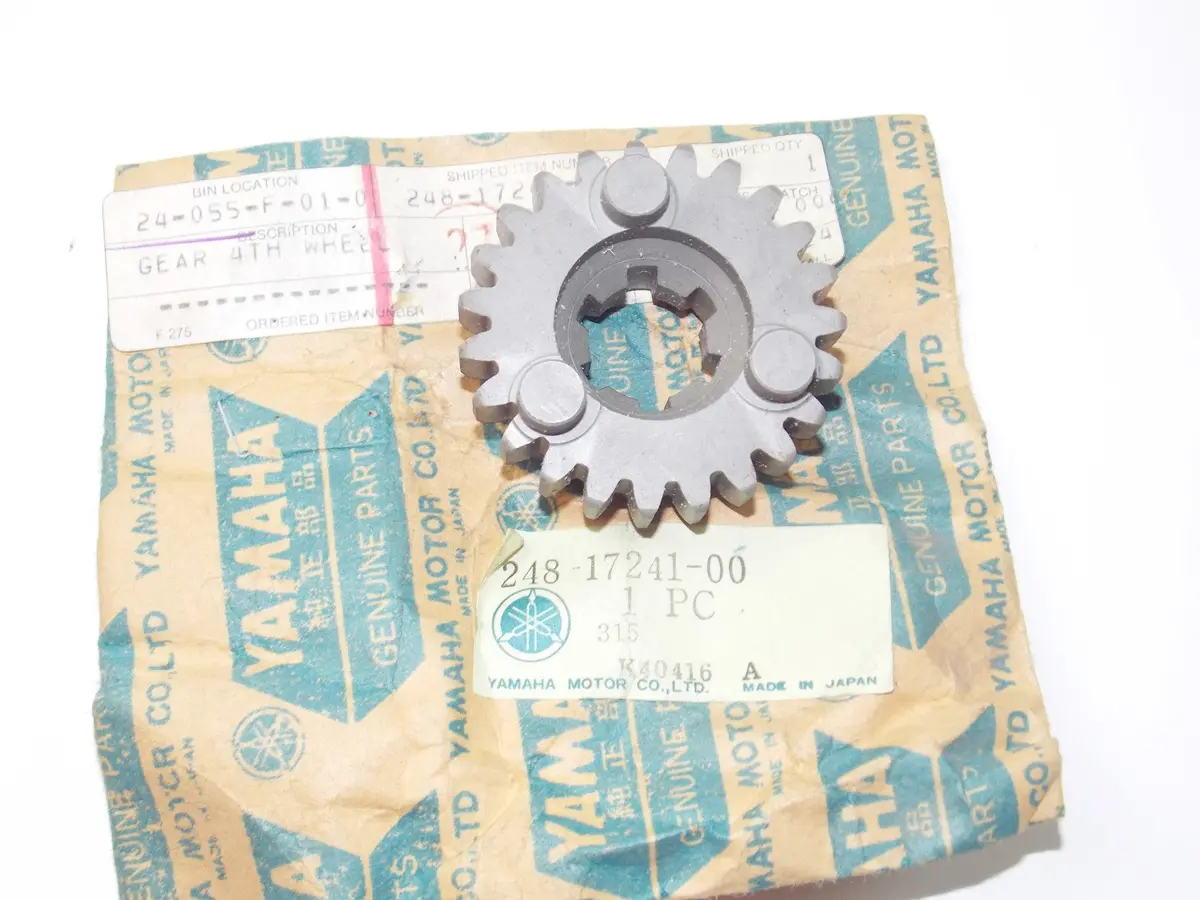 Nos Oem Yamaha 69-2000 At1e Dt125c Ct1 Transission Gear 4Th Wheel # 248-17241-00 1