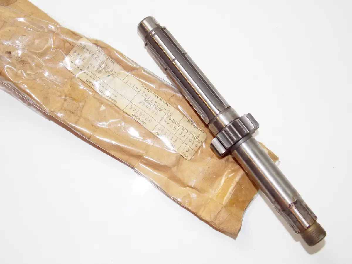 Nos Oem Yamaha 1974-81 Yz125a Yz125b Yz125c Yz100d Yz100g Axle Main 1W1-17411-00 1