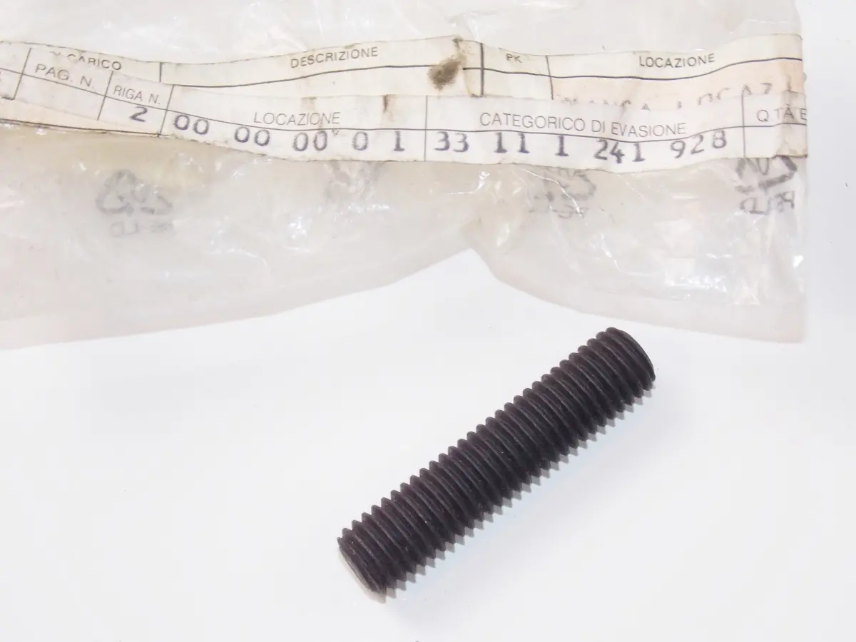 Nos Oem Bmw 76-85 R100cs/Rs/65/80 Differential Spacer Ring Stud Bolt 33111241928 1