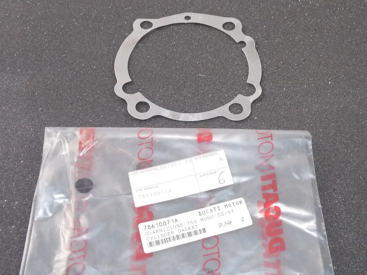 Nos Oem Ducati 1997 Monster 750 Ss Cylinder Gasket # 78610071A 2