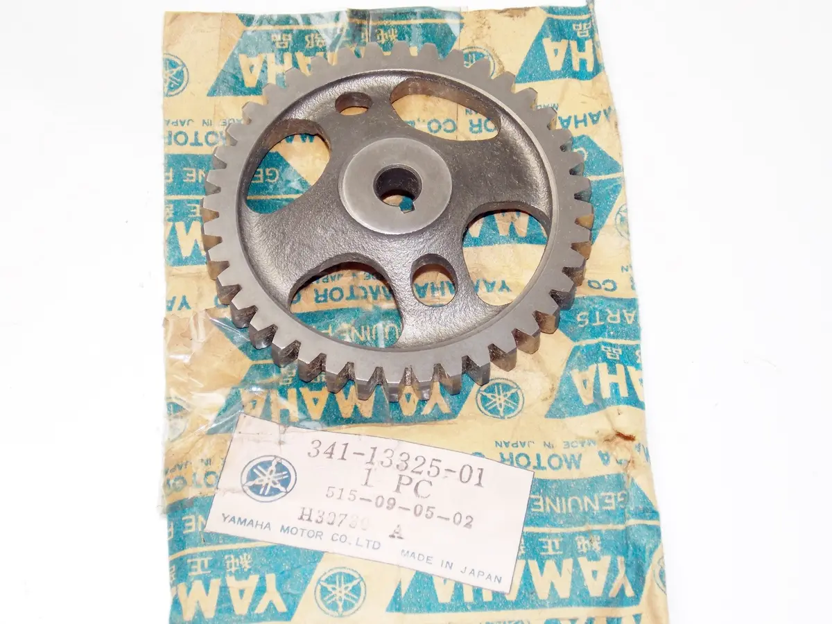 Nos Oem Yamaha 73-74 Tx750 Gear Pump Driven 341-13325-01 1