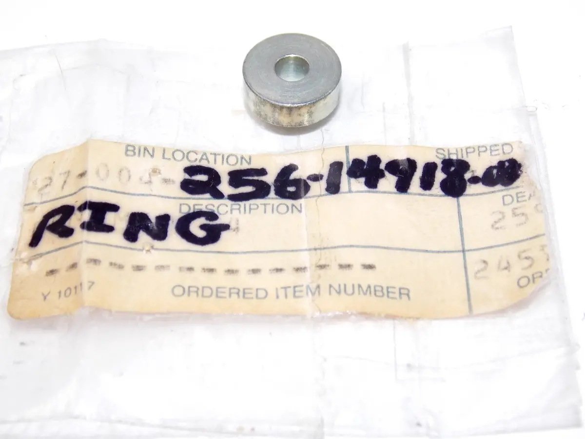 Nos Oem Yamaha 70-80 Xs1/B Xs2 Tx650/750 Xs500/650B Ring 256-14918-00 1