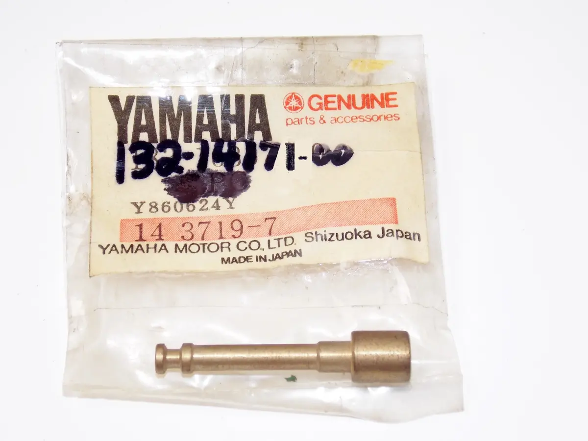 Nos Oem Yamaha 67-74 Yds5 Yl1e Ym2c Hs1 Dt250a/360A Plunger Starter 132-14171-00 1
