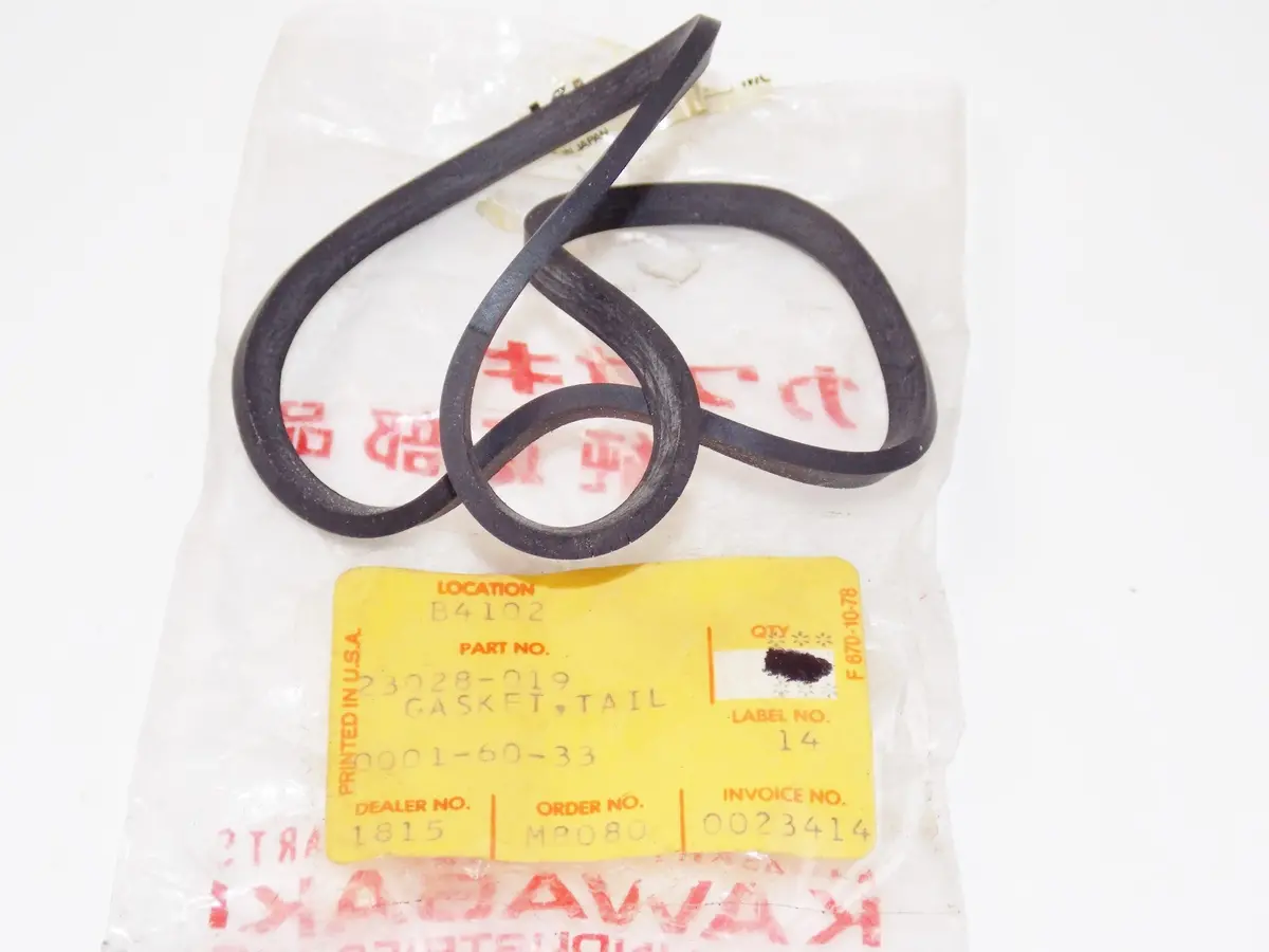Nos Oem Kawasaki 69-81 G3ss/Tr Km100-A1 Kz440-B2 Gasket Tail Lamp Lens 23028-019 1