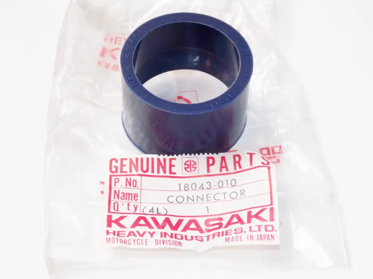 Nos Oem Kawasaki 66-76 A1/Ss A7/Ss Kh500-A8 Connector Muffler 18043-010 1