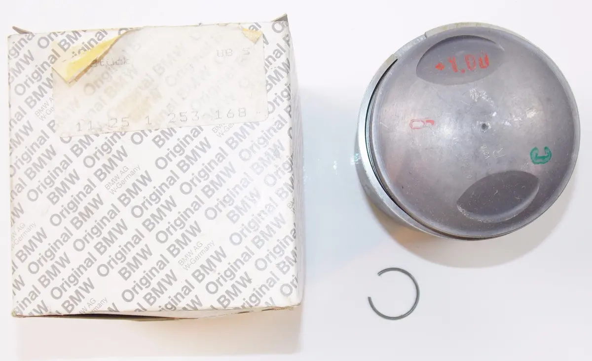 Nos Oem Bmw 74-77 R 75 R 75 6 Piston Set 82.985 + 1.00 # 11251253168 2