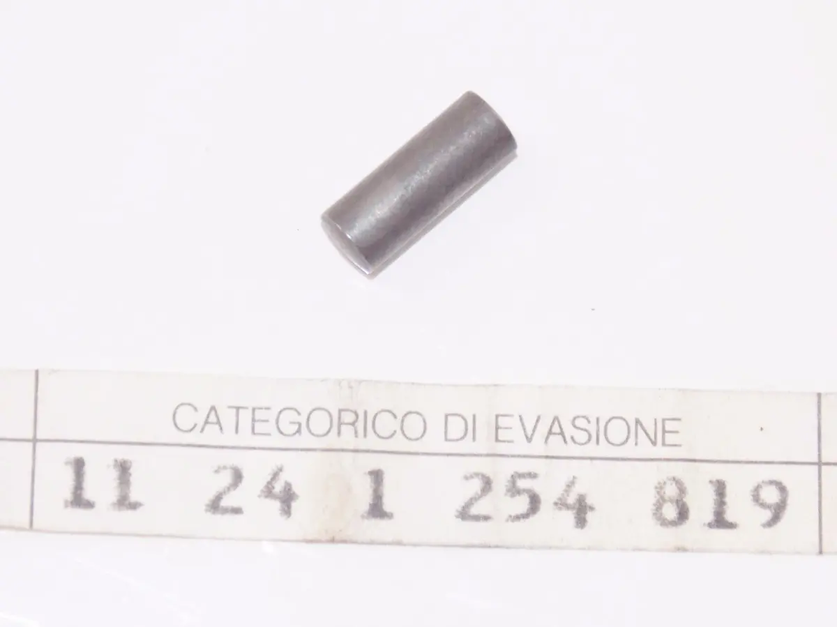Nos Oem Bmw 74-96 R100cs/7T/Gs/Rs/Rt/60/75/80 Crankshaft Dowel Pin 11241254819 1