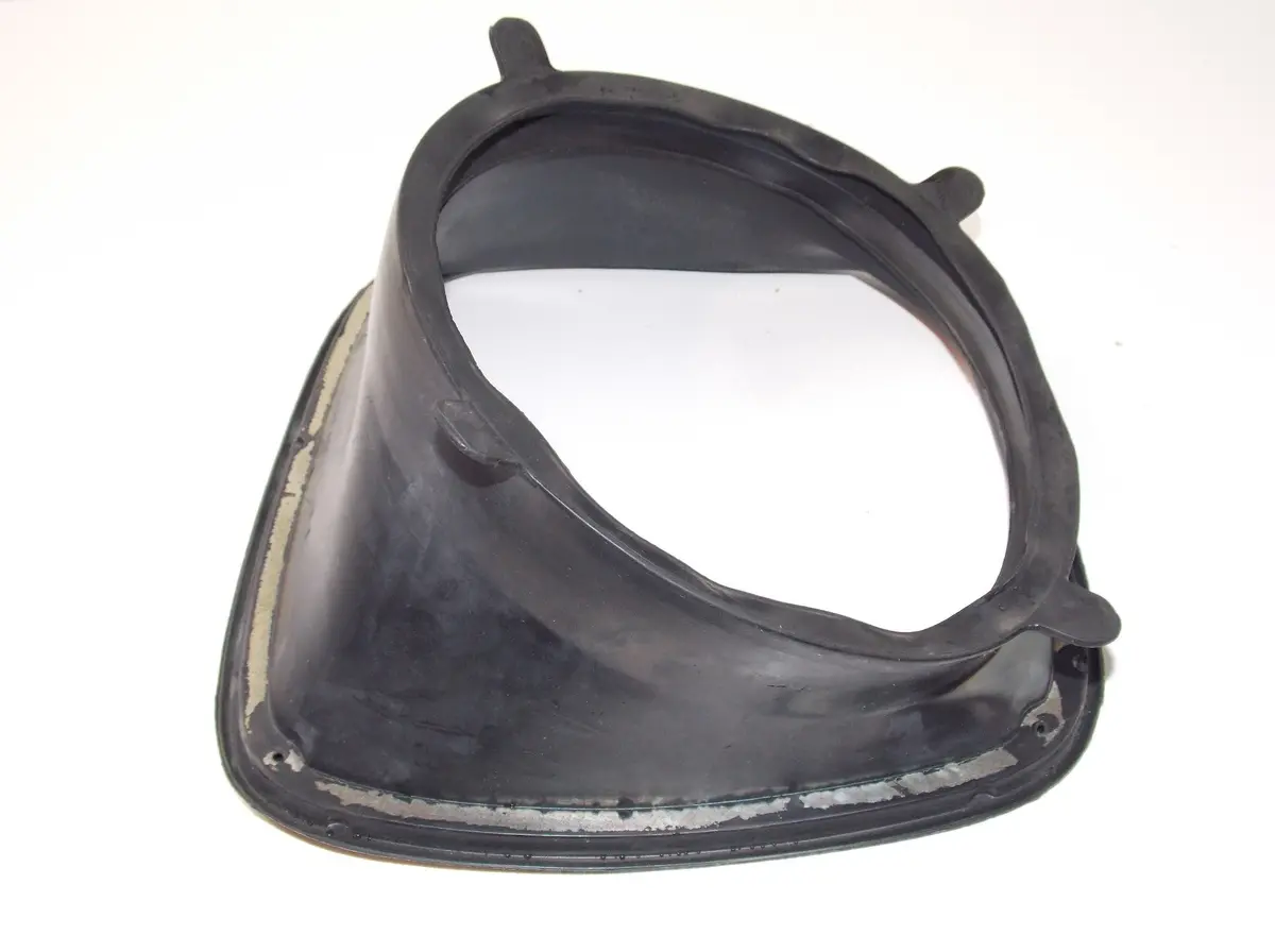 Nos Oem Bmw 76-96 R 100 Rs/Rt/80 Trim Panel Upper Light Duct 46631239109 2