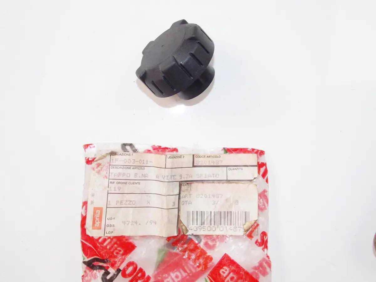 Nos Oem Aprilia 93-97 Scarabeo 50 2T Fuel Tank Screw Cap Vent Ap8201487 1
