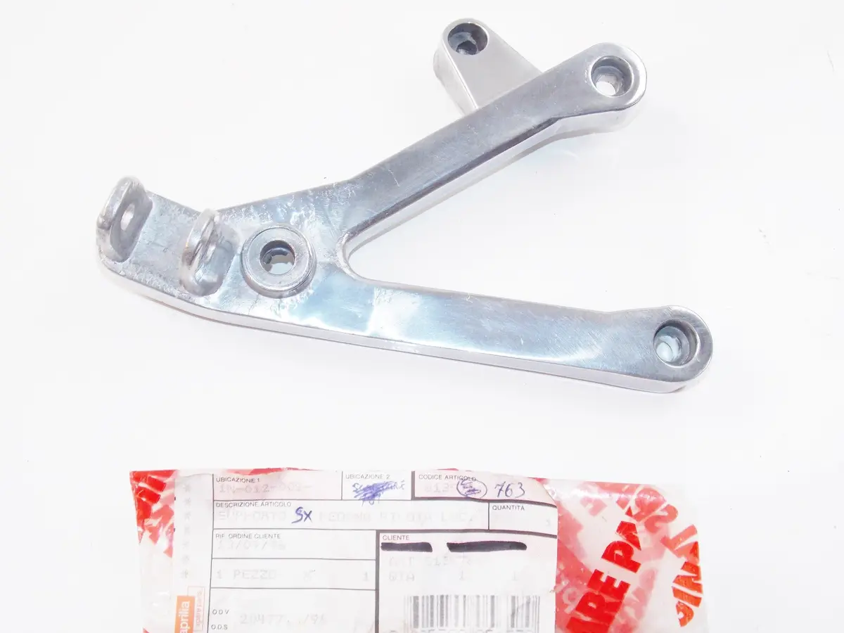 Nos Oem Aprilia 1995 Rs 125 Chrome Front Foot Bracket Ap8135763 1