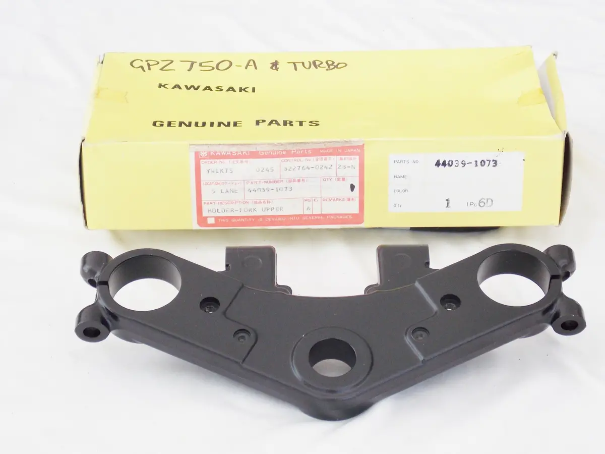 Nos Oem Kawasaki 1983-1985 Zx750 Upper Fork Holder Triple Plate 44039-1073 1