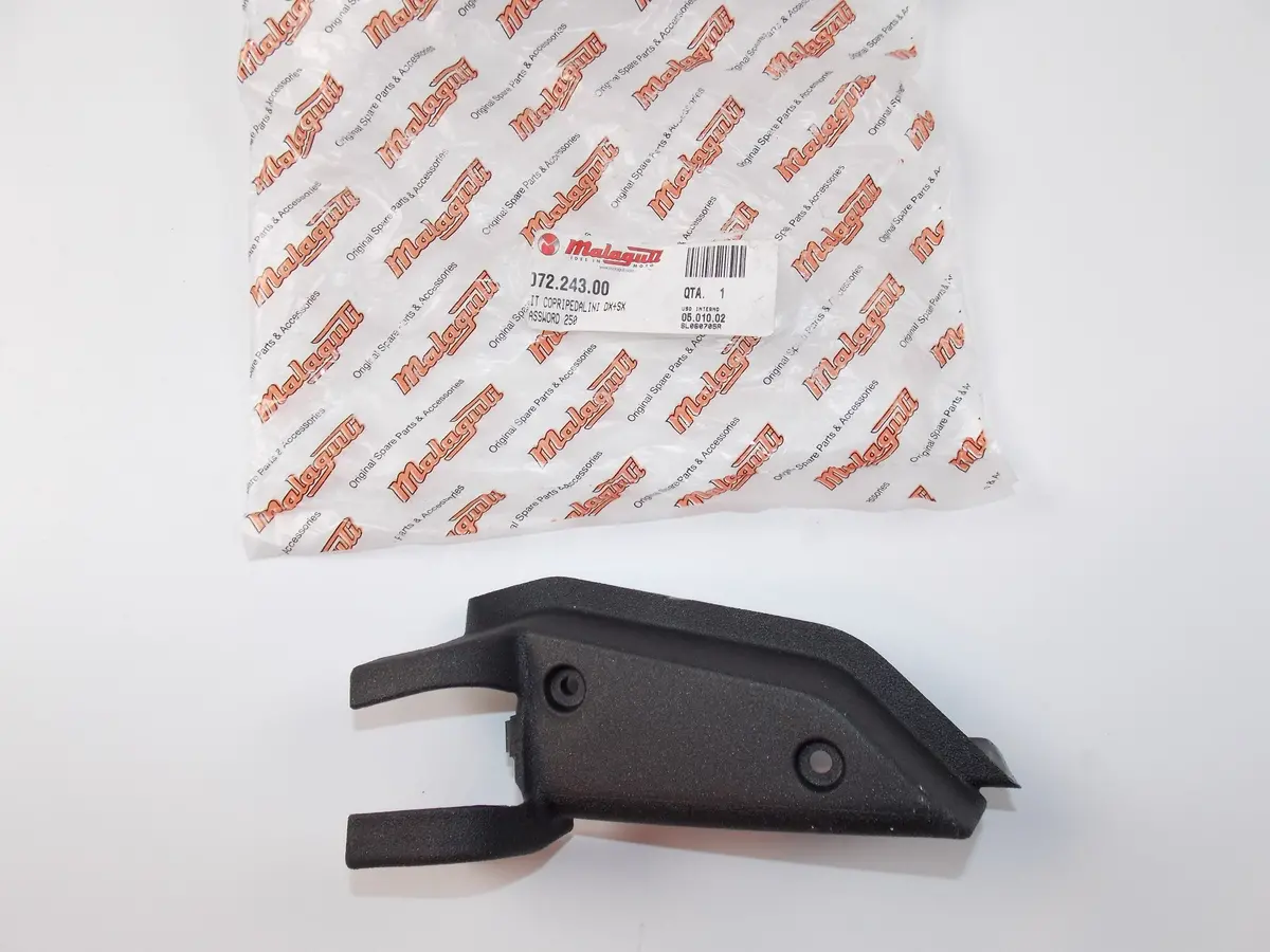 Nos Oem Malaguti Password 250 Euro 3 Cover Pedal 072.243.00 1