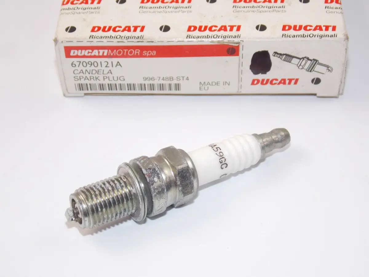 Oem Ducati 01-05 Sport Tourin St4 Superbike 748/R/S/E 996/S Spark Plug 67090121A 1
