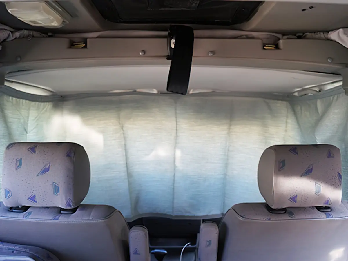 Front Curtain [Eurovan] 1