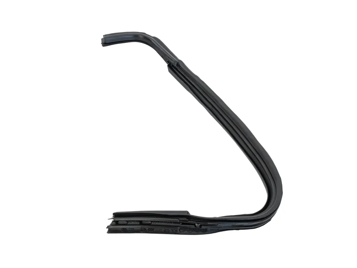 Front Movable Vent Wing Seal R/H [Bus] 1