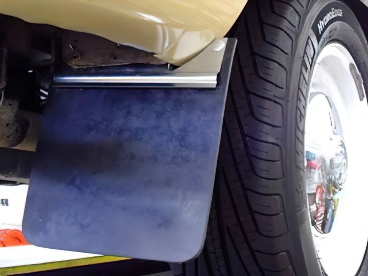 Mud Flap (Rear Passenger) [Bus] 1