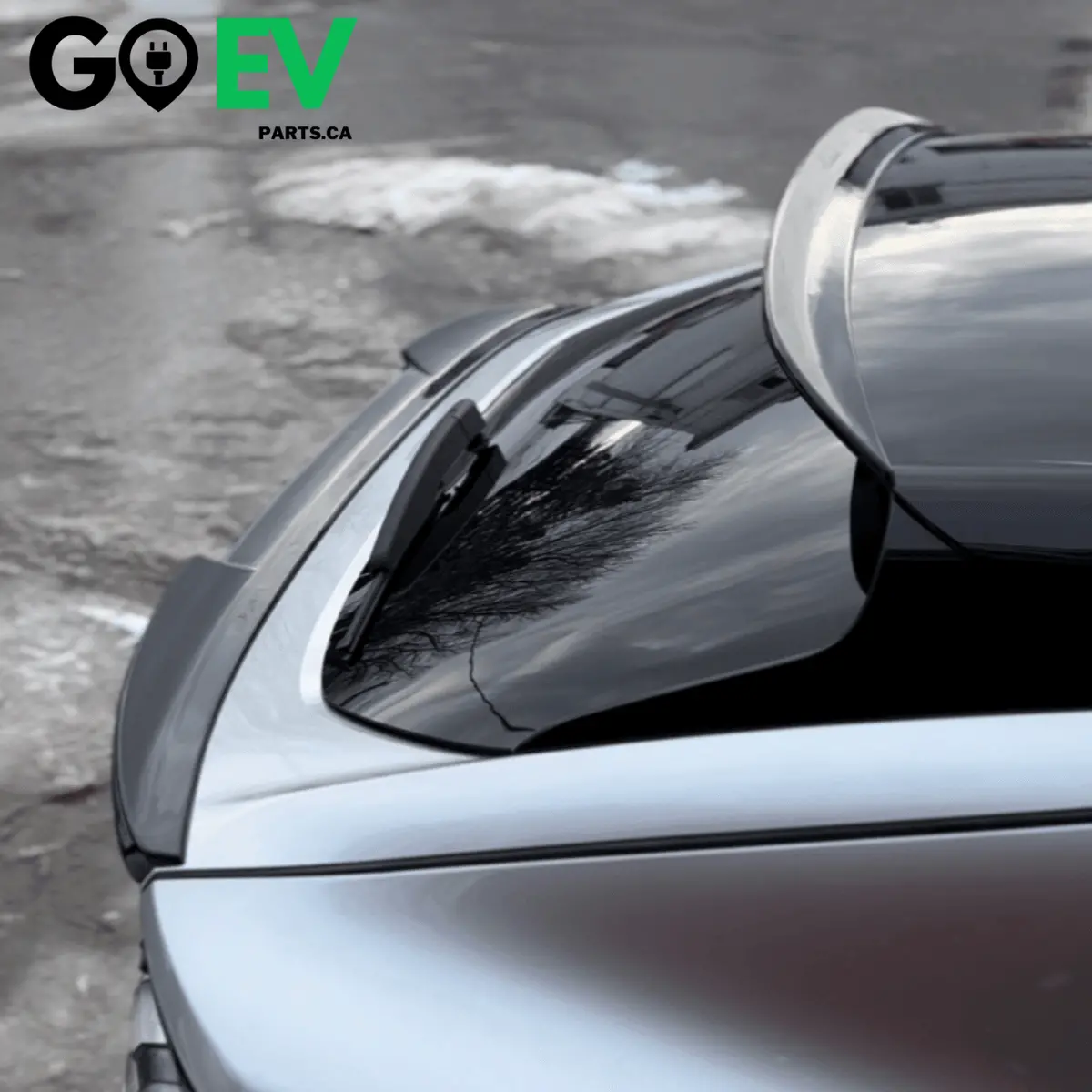 Mustang Mach-E: Roof Trunk Spoiler 1