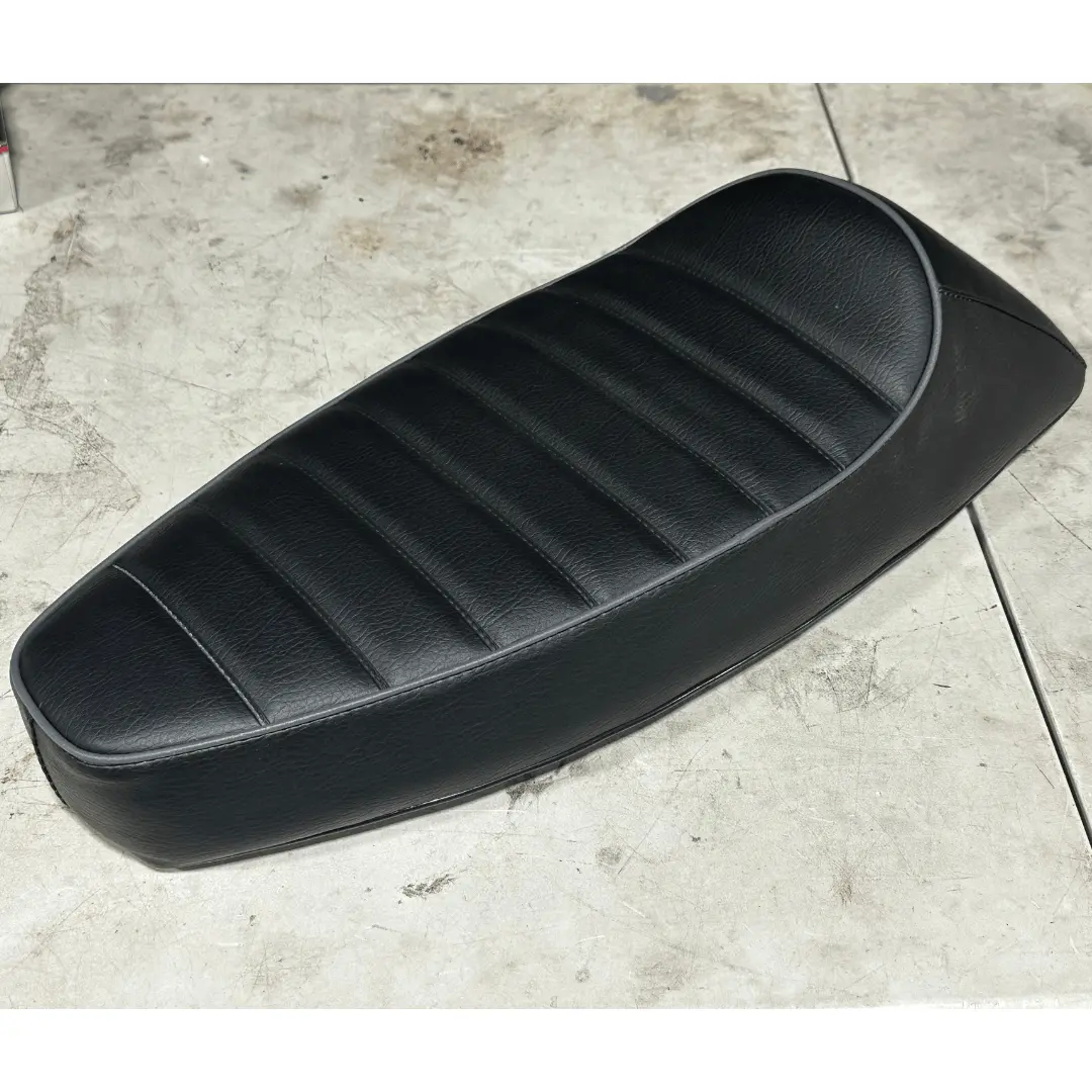 Open Box Vespa Small Frame Cafe Seat 1