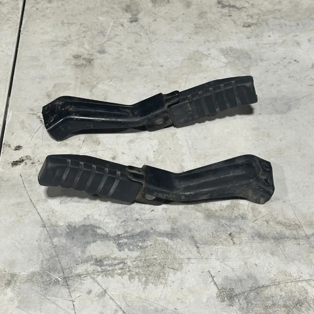 Used - Prebug Zuma Passenger Pegs 1