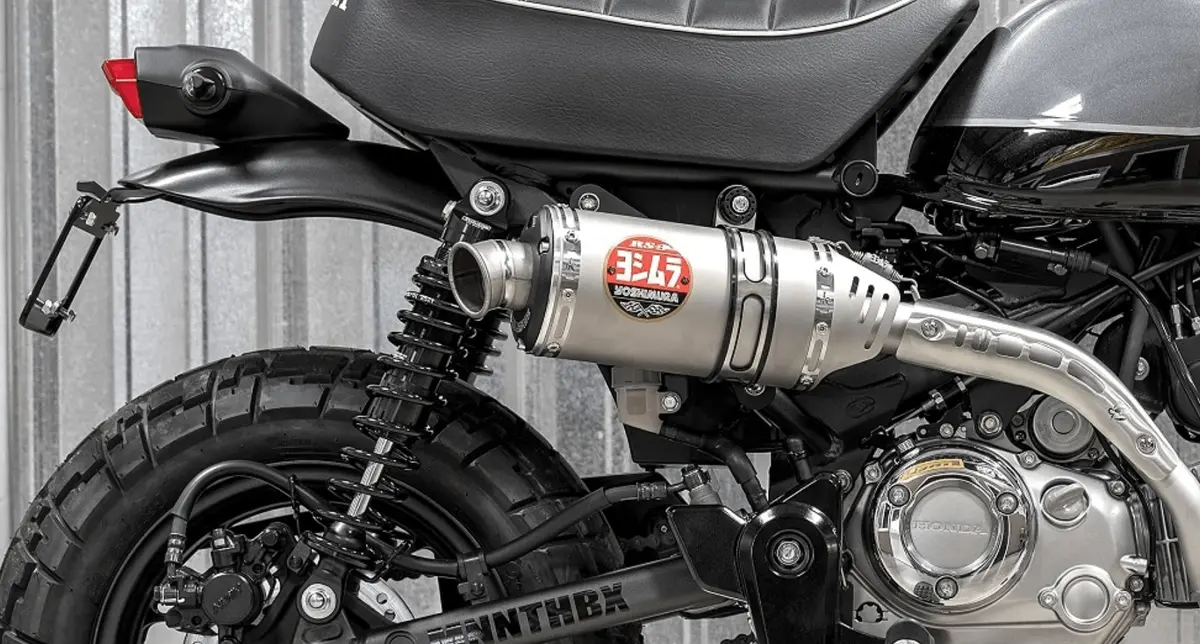 Yoshimura Full Race Exhaust System / Honda Monkey 1